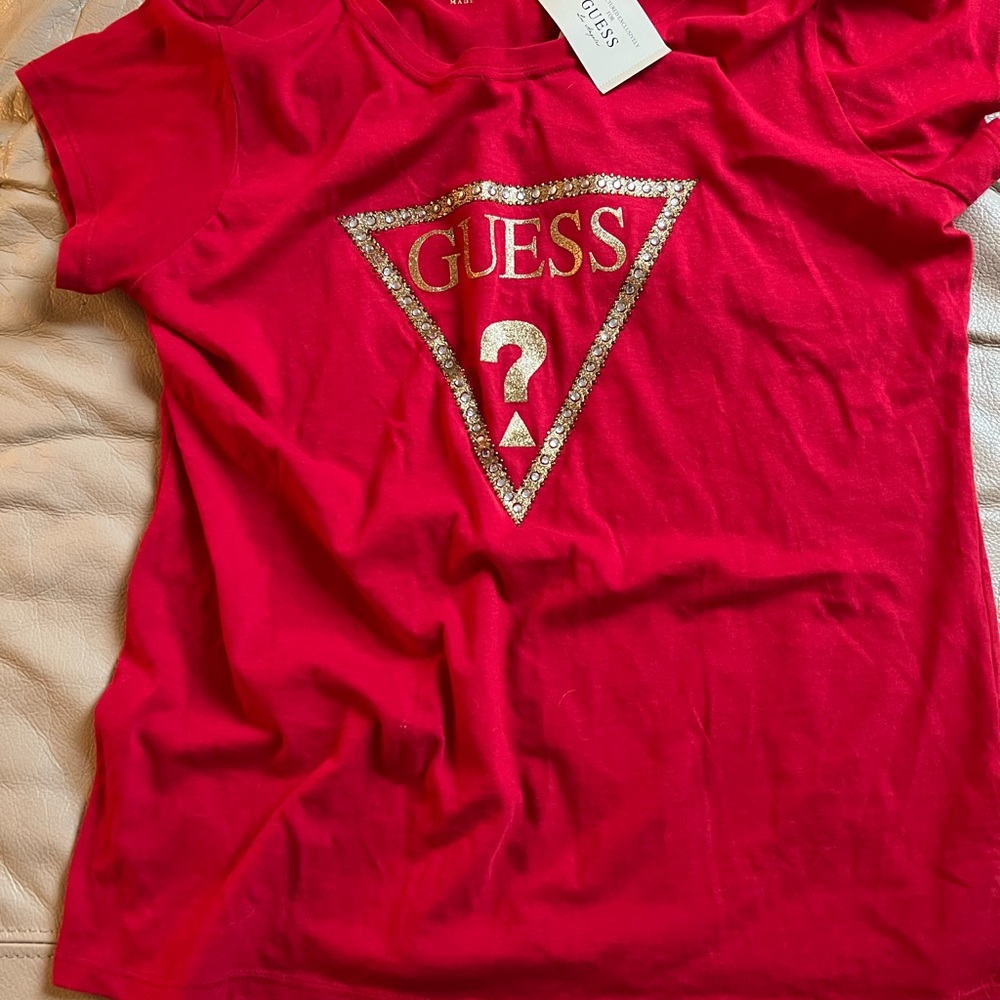 NWT Guess T-shirt